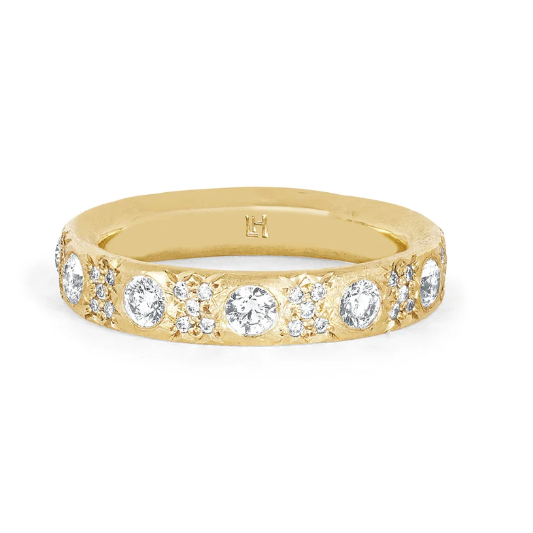 Queen Pave Diamond Band