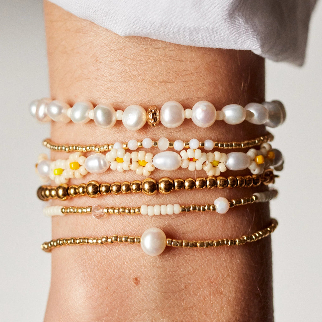 Daisy Flower Bracelet