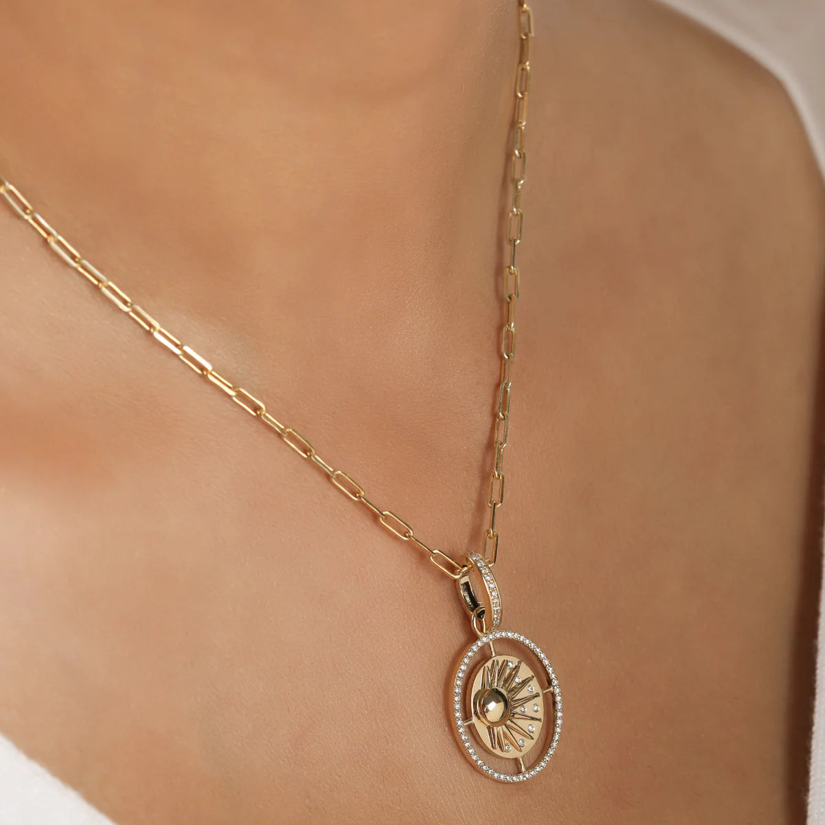 Eos Diamond Medallion
