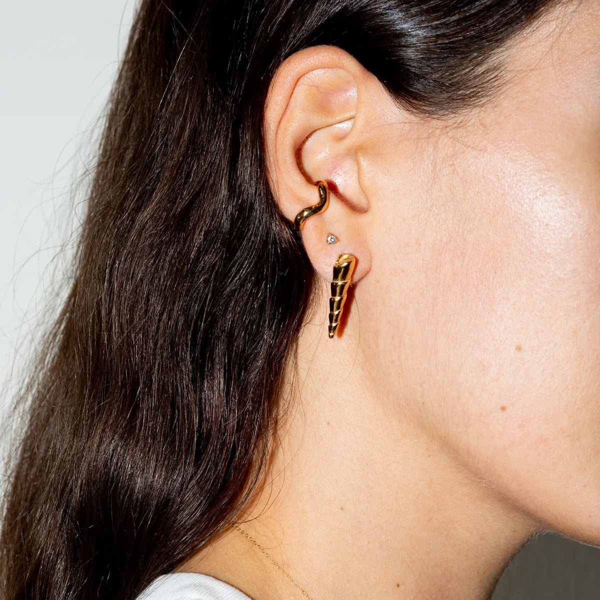 Silver Onda Earcuff