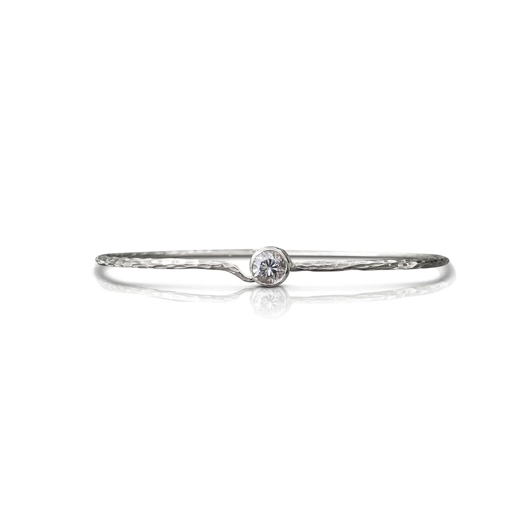 Single Diamond Hammered Bezel Bracelet - White Gold